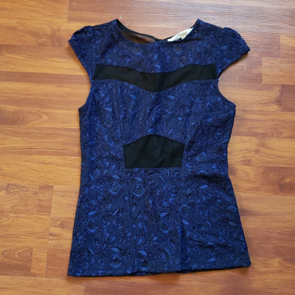 Navy top